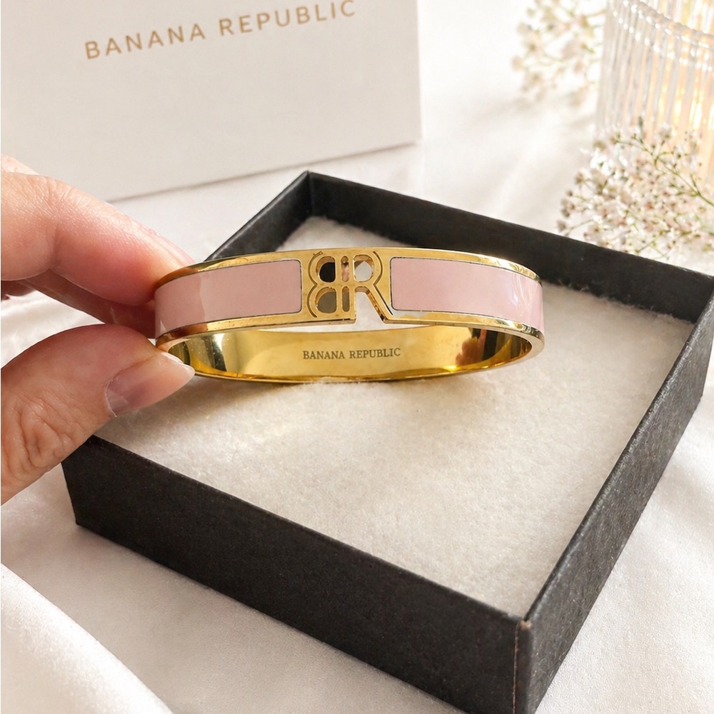 Banana Republic Vintage style Pink and Gold Enamel Logo Bangle
